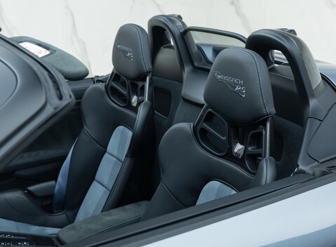 Porsche 718 SPYDER RS 37