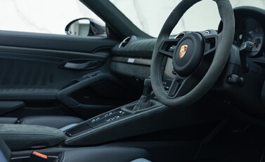 Porsche 718 SPYDER RS 16