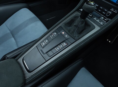 Porsche 718 SPYDER RS 25