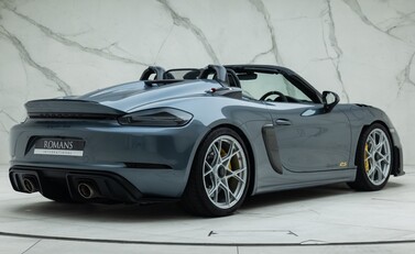 Porsche 718 SPYDER RS 9
