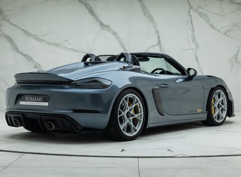 Porsche 718 SPYDER RS 9