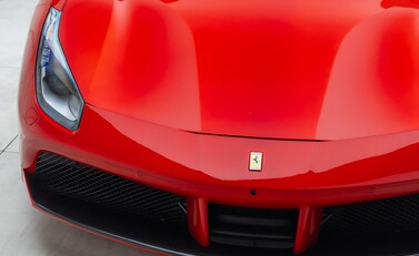 Ferrari 488 SPIDER 28