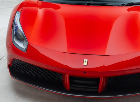 Ferrari 488 SPIDER 28