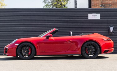 Porsche 911 Carrera GTS CABRIOLET (991.2) 3