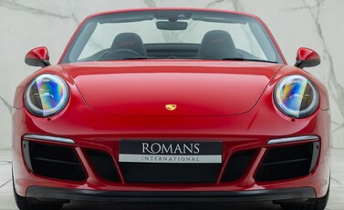 Porsche 911 Carrera GTS CABRIOLET (991.2) 10