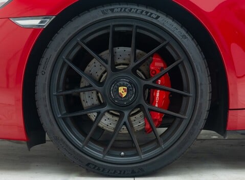 Porsche 911 Carrera GTS CABRIOLET (991.2) 29