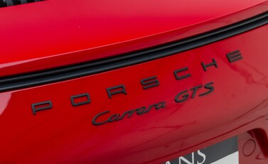 Porsche 911 Carrera GTS CABRIOLET (991.2) 36