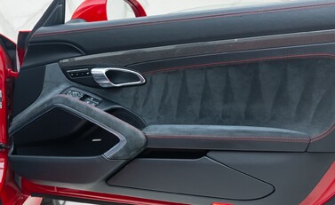 Porsche 911 Carrera GTS CABRIOLET (991.2) 27