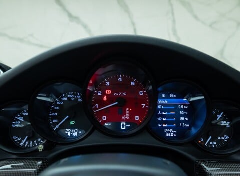 Porsche 911 Carrera GTS CABRIOLET (991.2) 22