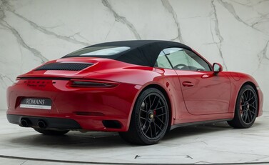 Porsche 911 Carrera GTS CABRIOLET (991.2) 8