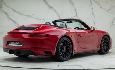 Porsche 911 Carrera GTS CABRIOLET (991.2) 9