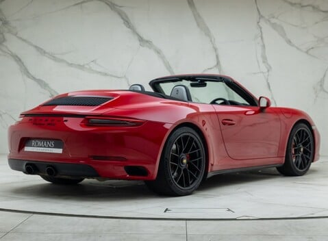 Porsche 911 Carrera GTS CABRIOLET (991.2) 9