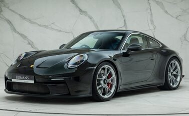 Porsche 911 GT3 TOURING (992) 1