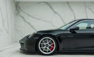 Porsche 911 GT3 TOURING (992) 36