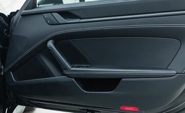 Porsche 911 GT3 TOURING (992) 28