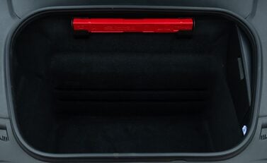 Porsche 911 GT3 TOURING (992) 39