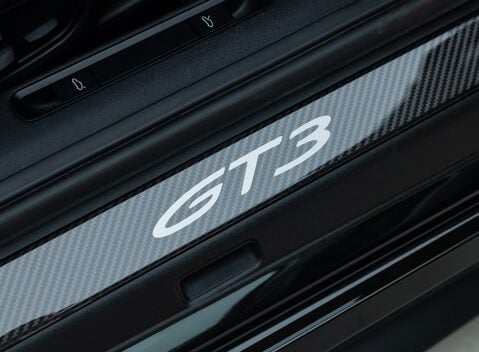 Porsche 911 GT3 TOURING (992) 27