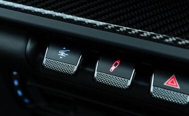 Porsche 911 GT3 TOURING (992) 22