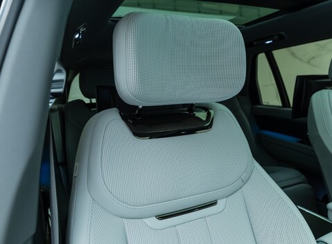 Land Rover Range Rover P615 SV LWB 16