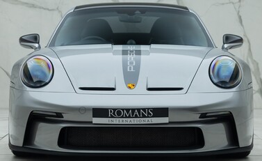 Porsche 911 GT3 TOURING (992) 7