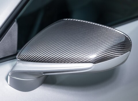 Porsche 911 GT3 TOURING (992) 34