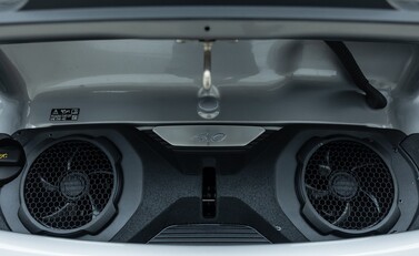Porsche 911 GT3 TOURING (992) 41