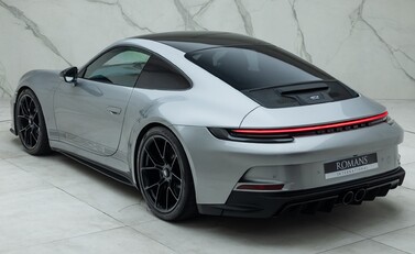 Porsche 911 GT3 TOURING (992) 12
