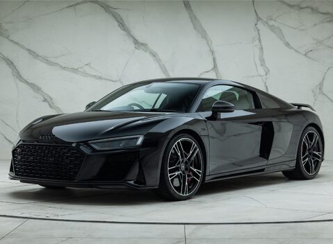 Audi R8 V10 PERFORMANCE CARBON BLACK 1