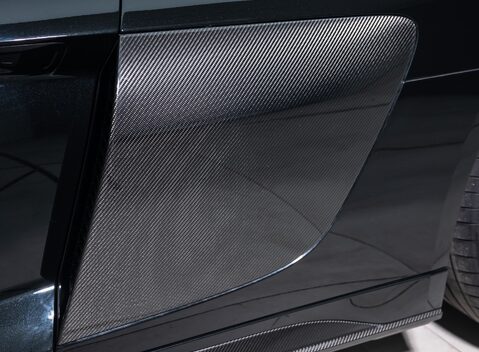 Audi R8 V10 PERFORMANCE CARBON BLACK 32