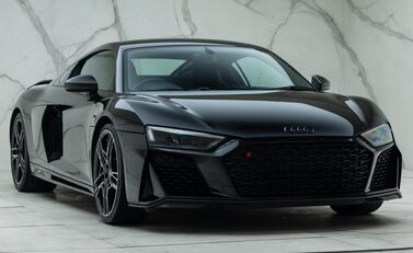 Audi R8 V10 PERFORMANCE CARBON BLACK 9