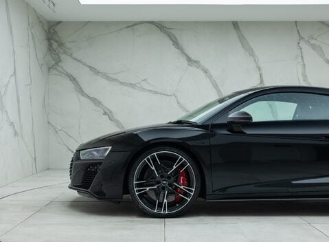 Audi R8 V10 PERFORMANCE CARBON BLACK 36