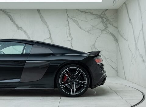 Audi R8 V10 PERFORMANCE CARBON BLACK 37