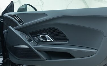 Audi R8 V10 PERFORMANCE CARBON BLACK 23