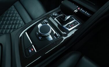 Audi R8 V10 PERFORMANCE CARBON BLACK 21