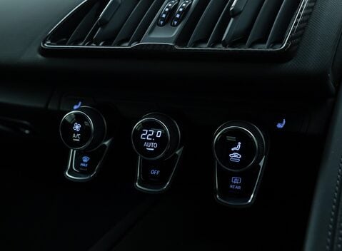 Audi R8 V10 PERFORMANCE CARBON BLACK 19