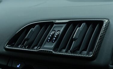 Audi R8 V10 PERFORMANCE CARBON BLACK 18