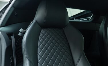 Audi R8 V10 PERFORMANCE CARBON BLACK 14