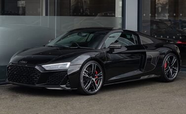 Audi R8 V10 PERFORMANCE CARBON BLACK 2