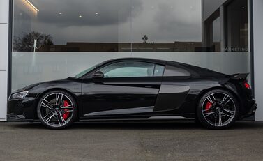 Audi R8 V10 PERFORMANCE CARBON BLACK 3