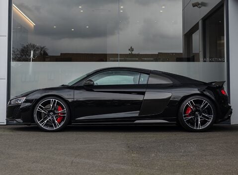 Audi R8 V10 PERFORMANCE CARBON BLACK 3