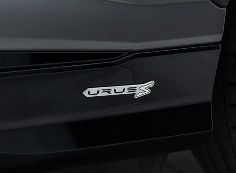 Lamborghini Urus S 32