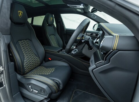 Lamborghini Urus S 14