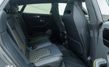 Lamborghini Urus S 18
