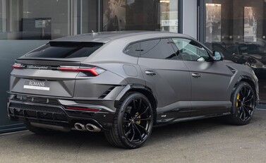 Lamborghini Urus S 4
