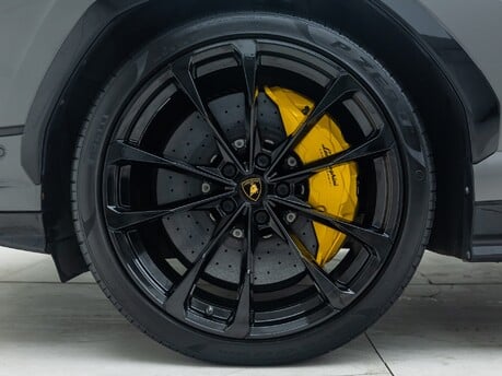 Lamborghini Urus S