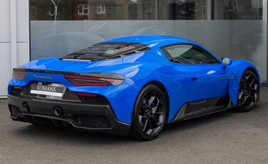 Maserati MC20 4