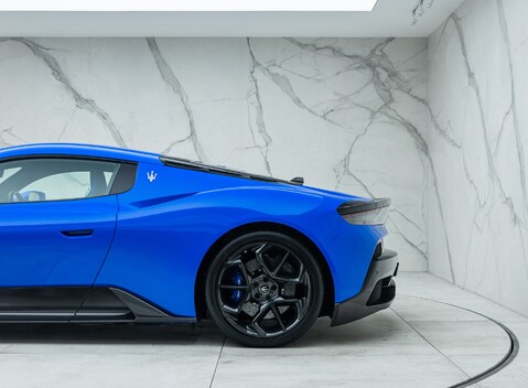 Maserati MC20 40