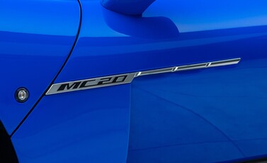 Maserati MC20 31
