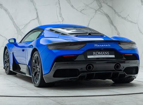 Maserati MC20 10
