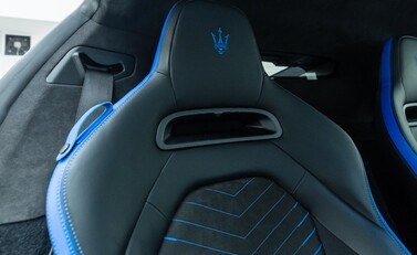 Maserati MC20 15